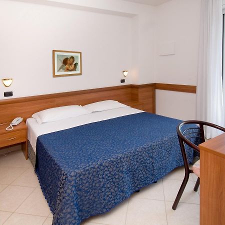 Residence Clipper Giulianova Extérieur photo